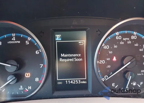 2017 Toyota Rav4 Xle z USA, uszkodzony, nr VIN 2T3WFREVXHW376066